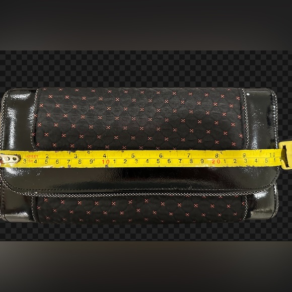 Brand New Classy Evening Purse with Gold/Black Chain Shoulder Strap. - Picture 4 of 9